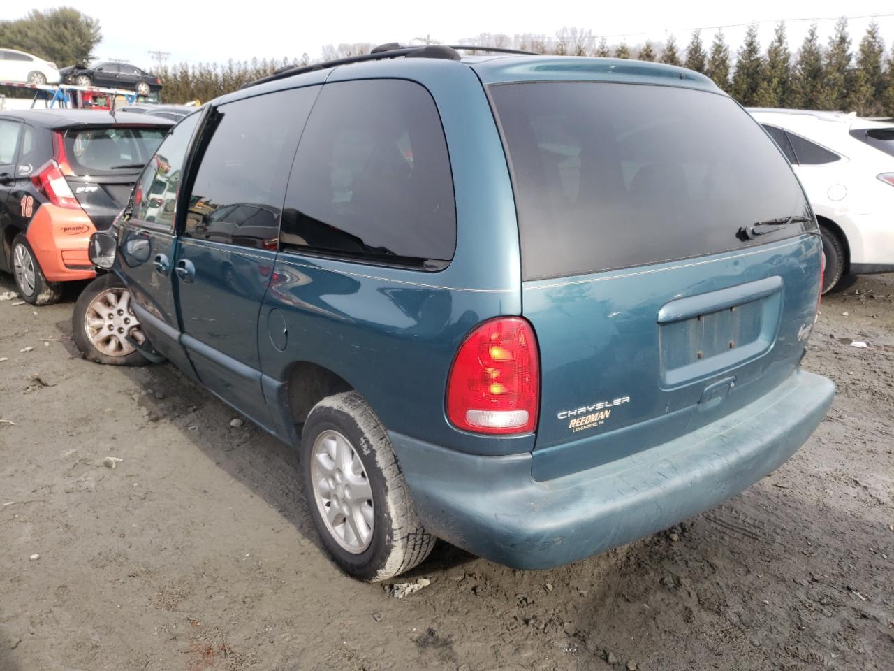 Photo 3 from auction – 2000 CHRYSLER VOYAGER SE with VIN 2C4GJ45R8YR766277