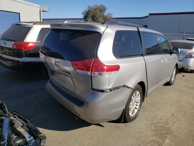 Photo 4 from auction – 2013 TOYOTA SIENNA XLE with VIN 5TDYK3DC6DS293179