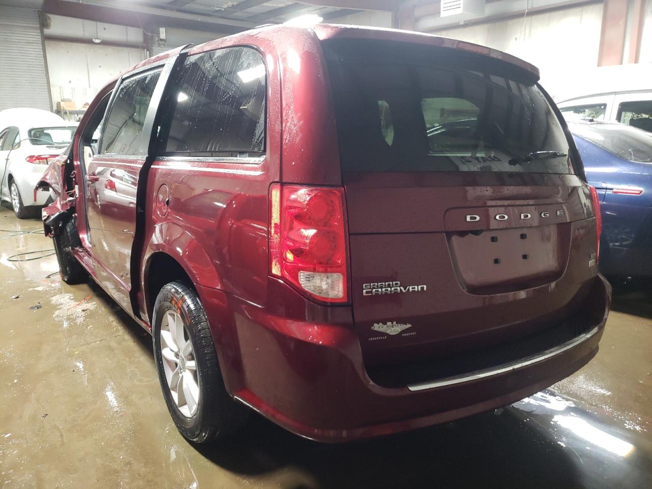 Photo 3 from auction – 2019 DODGE GRAND CARA with VIN 2C4RDGCG1KR558901