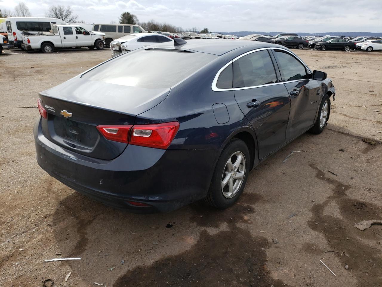 Photo 4 from auction – 2017 CHEVROLET MALIBU LS with VIN 1G1ZC5ST2HF267757