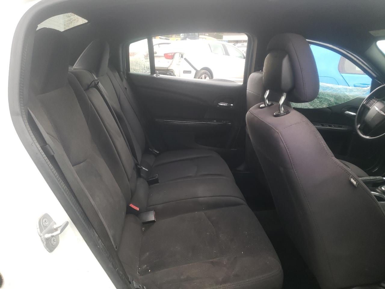 Photo 6 from auction – 2014 CHRYSLER 200 LX with VIN 1C3CCBAB6EN142352