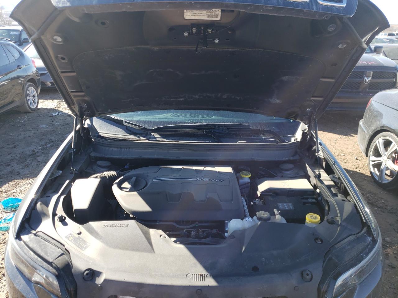 Photo 7 from auction – 2019 JEEP CHEROKEE L with VIN 1C4PJMLX1KD231769
