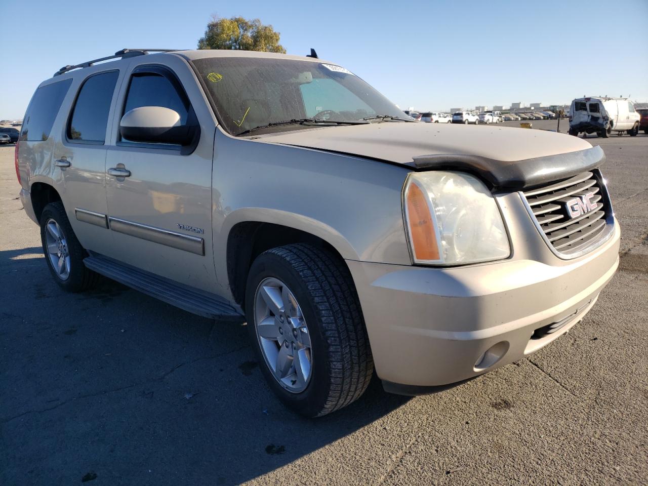 Photo 1 from auction – 2012 GMC YUKON SLE with VIN 1GKS1AE09CR107198