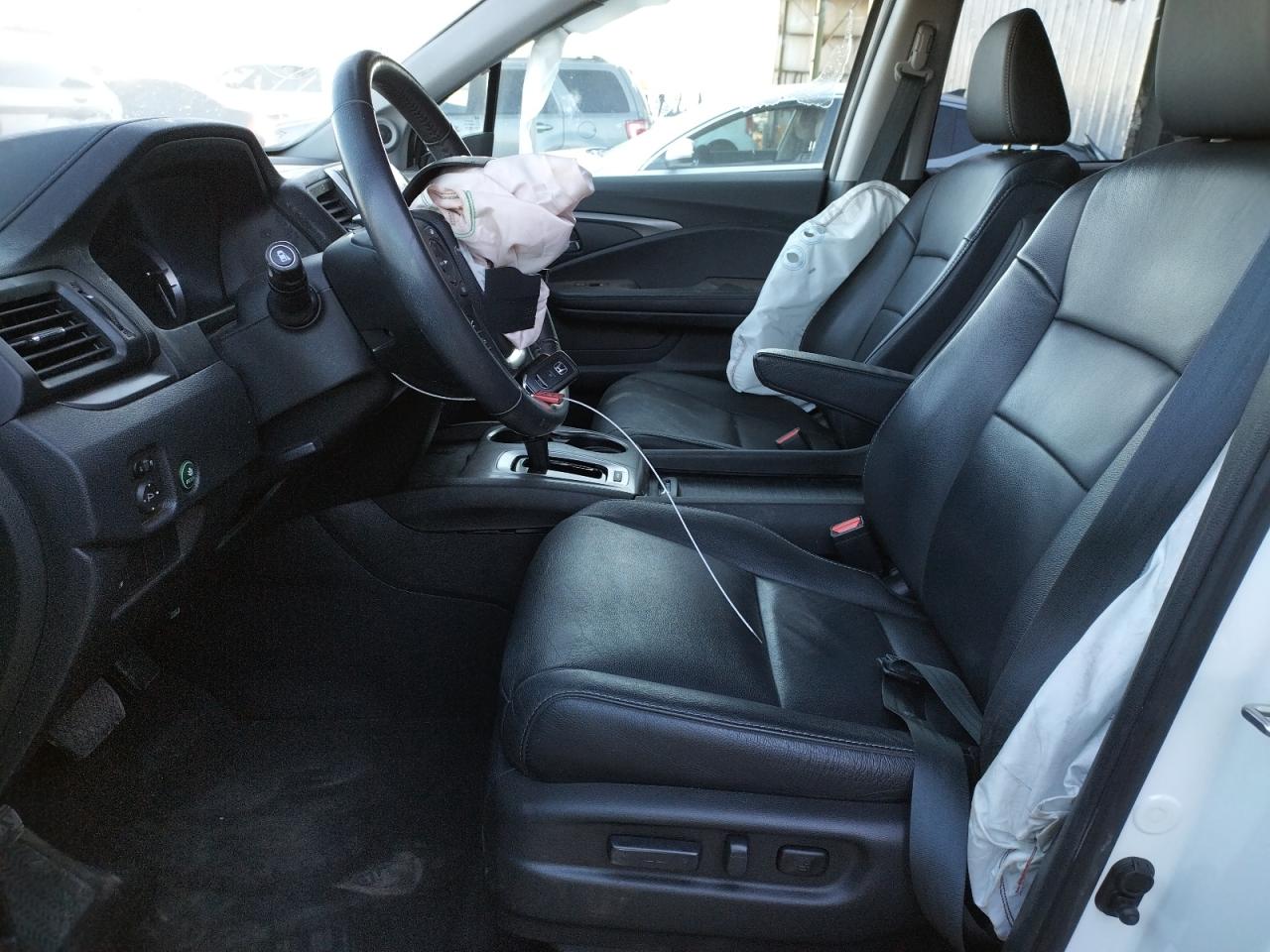 Photo 5 from auction – 2018 HONDA PILOT EXL with VIN 5FNYF5H5XJB031516
