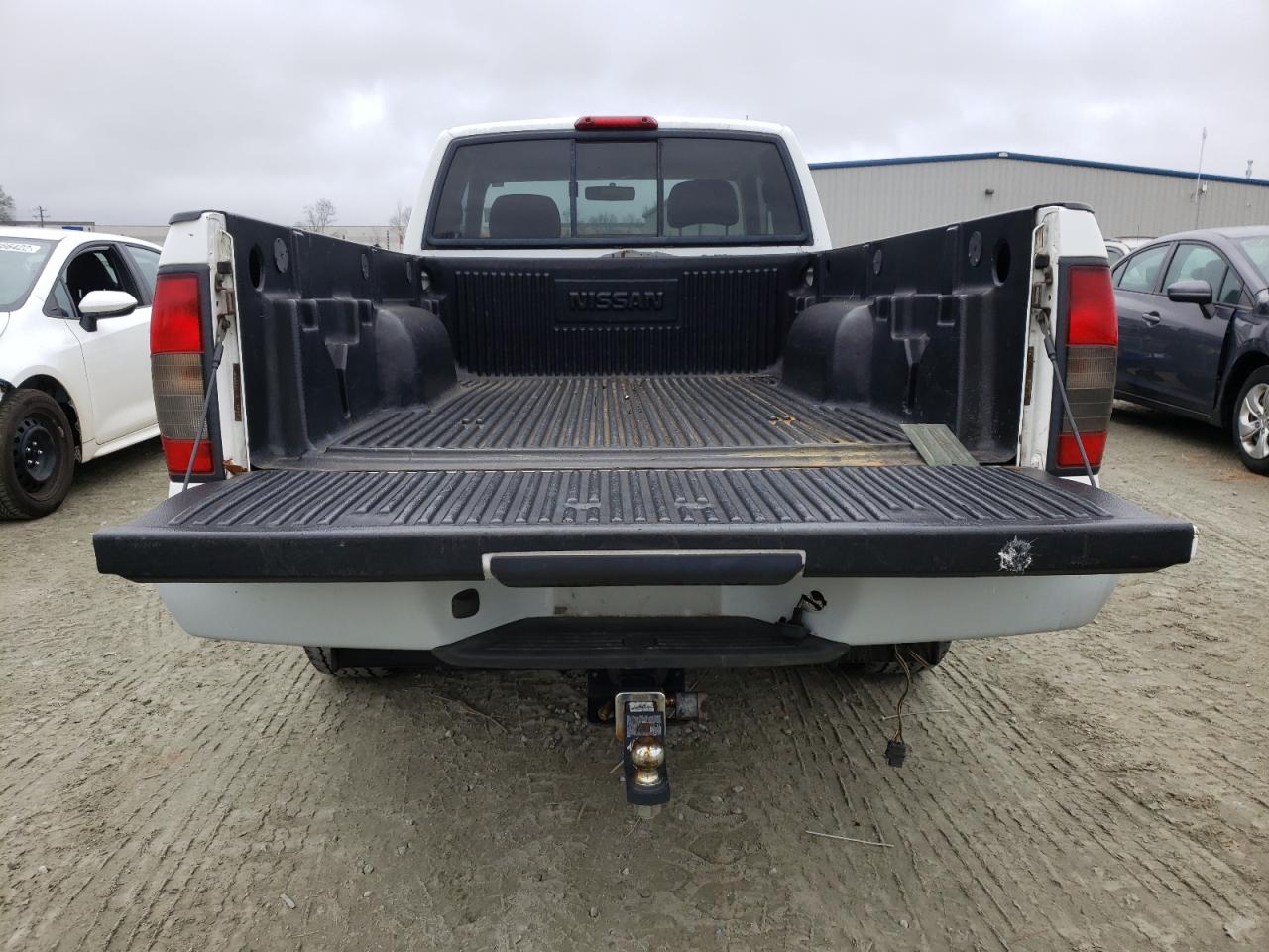 Photo 6 from auction – 2001 NISSAN FRONTIER K with VIN 1N6ED26T31C303780