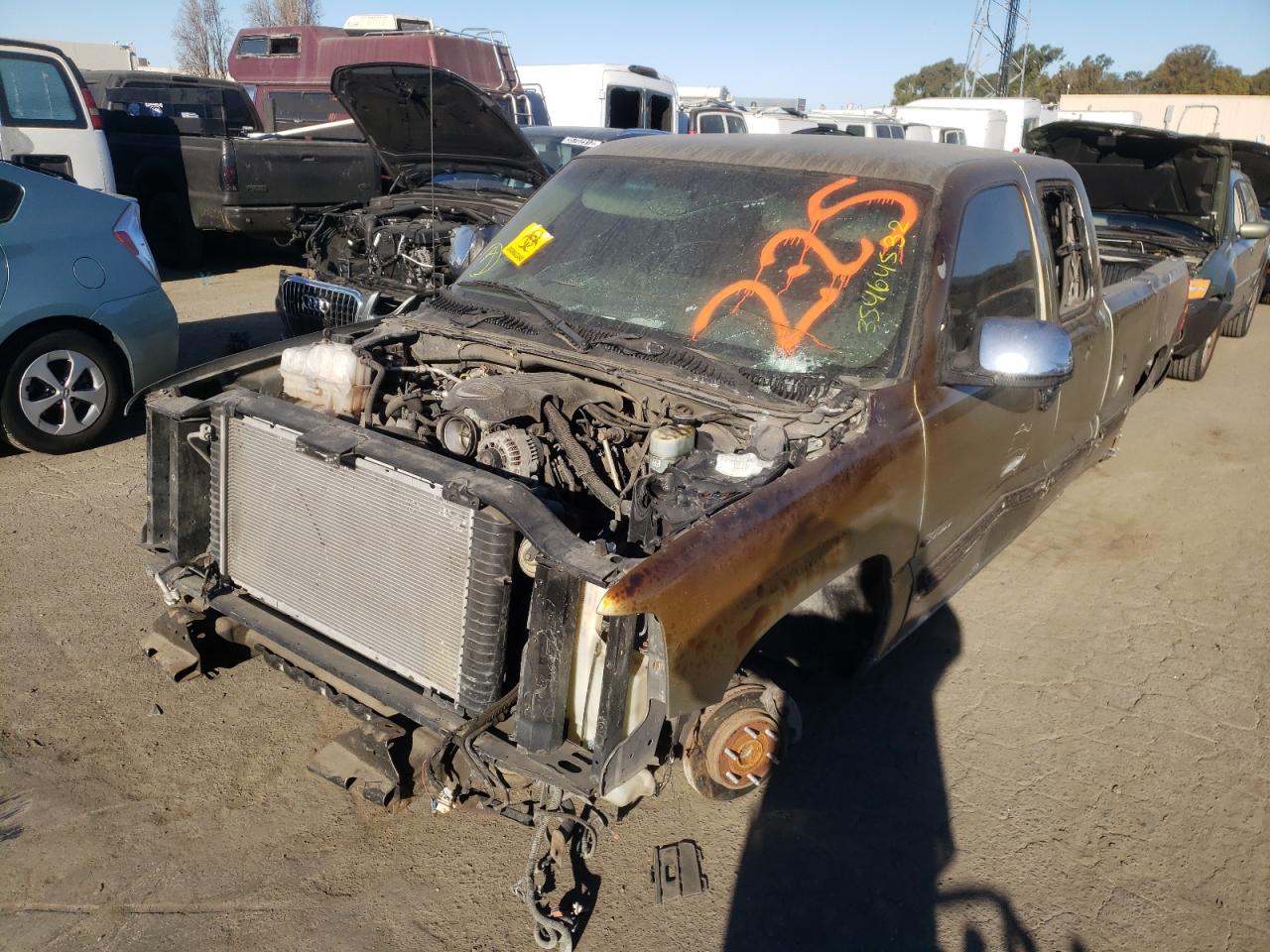 Photo 2 from auction – 2001 CHEVROLET SILVERADO with VIN 2GCEC19T411116825