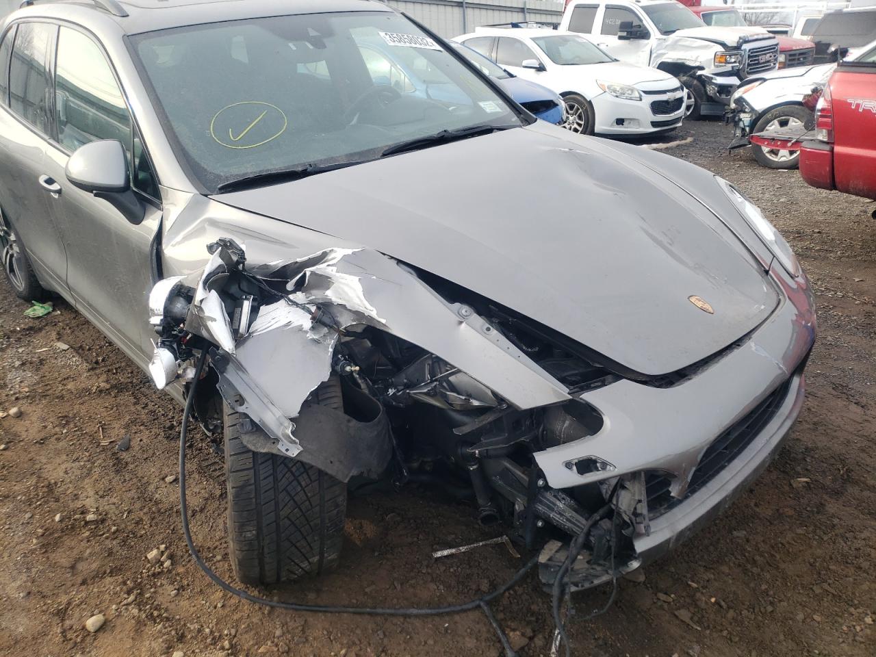 Photo 9 from auction – 2014 PORSCHE CAYENNE TU with VIN WP1AC2A2XELA80953