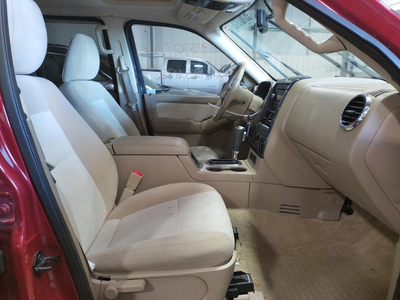Photo 5 from auction – 2010 FORD EXPLORER X with VIN 1FMEU6DE9AUA19669