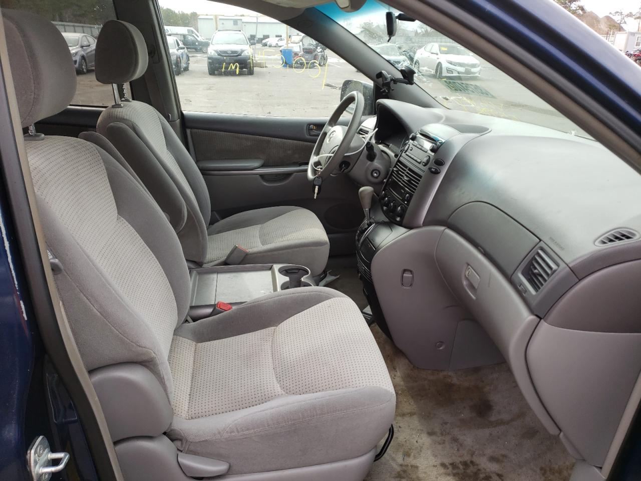 Photo 5 from auction – 2006 TOYOTA SIENNA CE with VIN 5TDZA23C26S559982