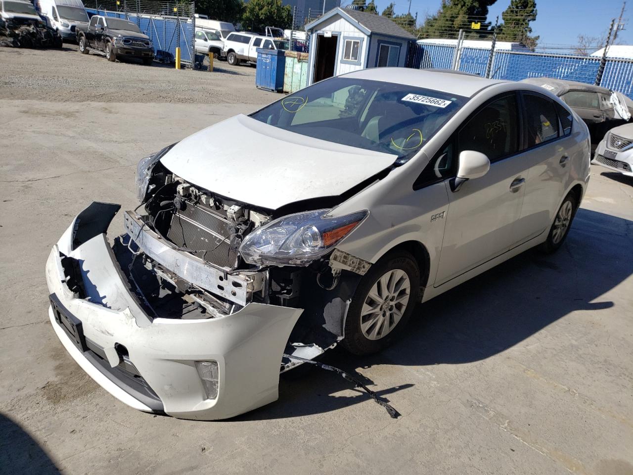Photo 2 from auction – 2015 TOYOTA PRIUS PLUG with VIN JTDKN3DP8F3073207