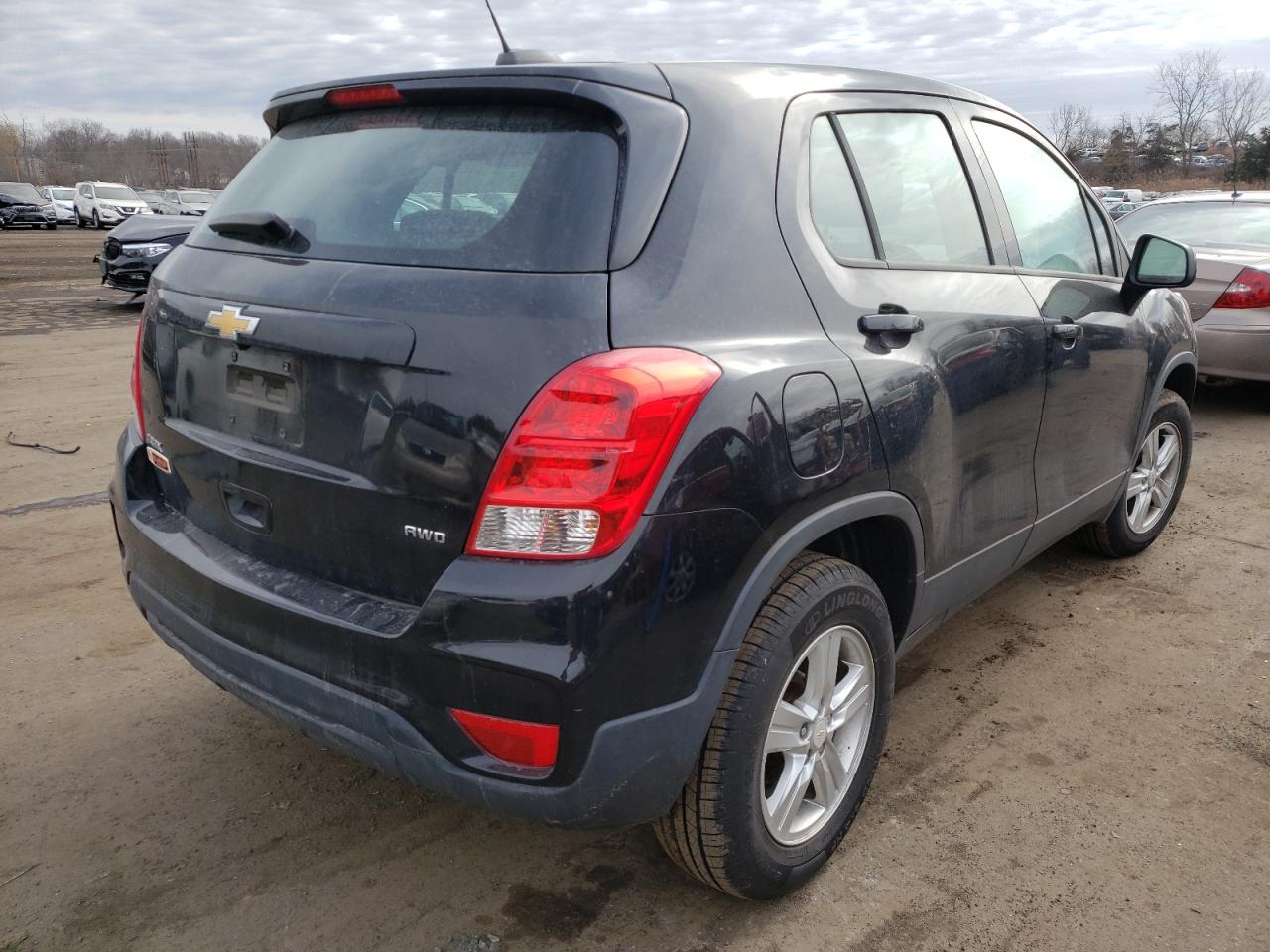 Photo 4 from auction – 2017 CHEVROLET TRAX LS with VIN 3GNCJNSB9HL184317