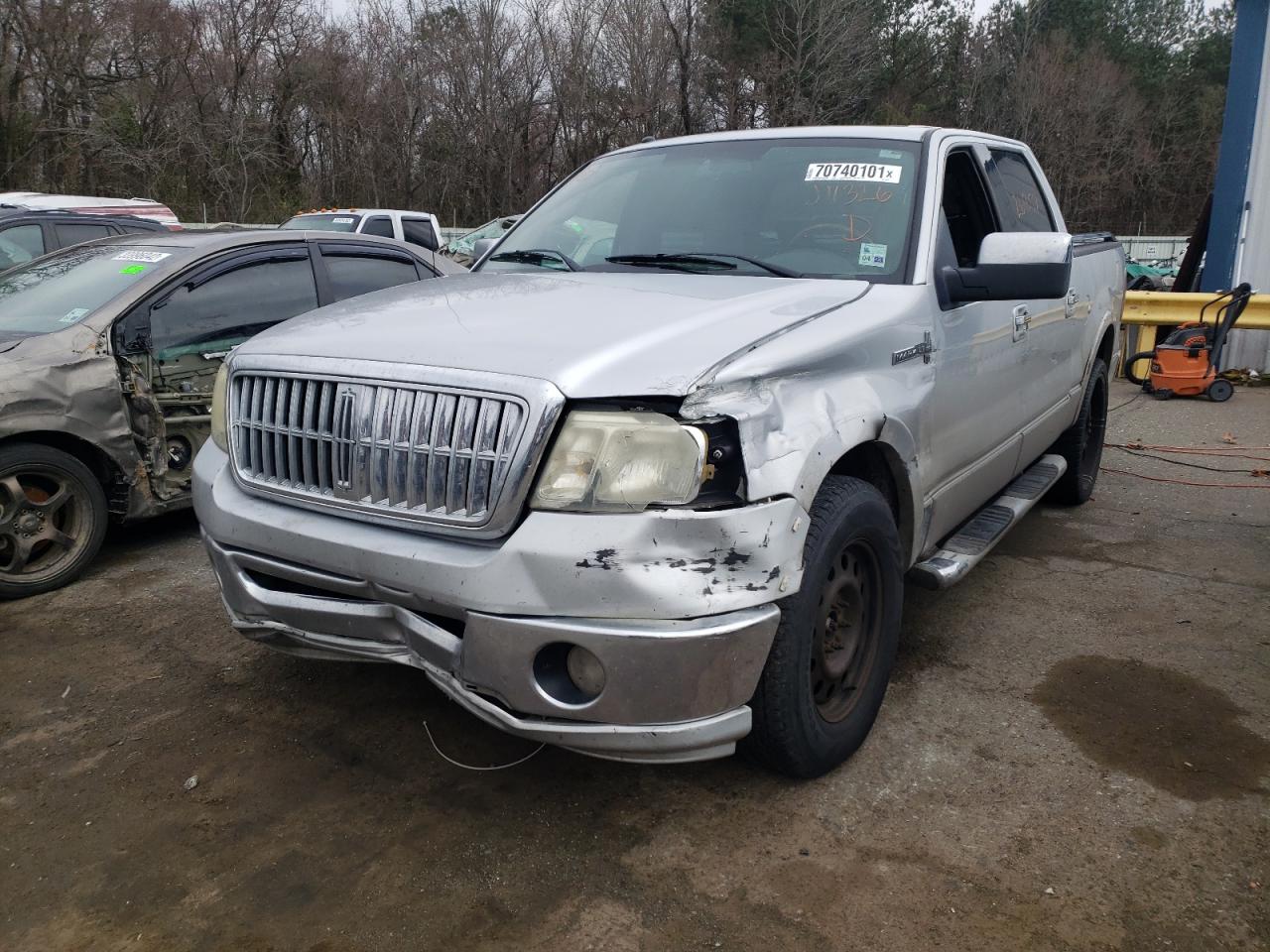 Photo 2 from auction – 2007 LINCOLN MARK LT with VIN 5LTPW165X7FJ11326