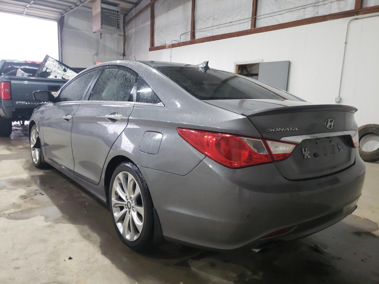 Photo 3 from auction – 2012 HYUNDAI SONATA SE with VIN 5NPEC4ACXCH475126