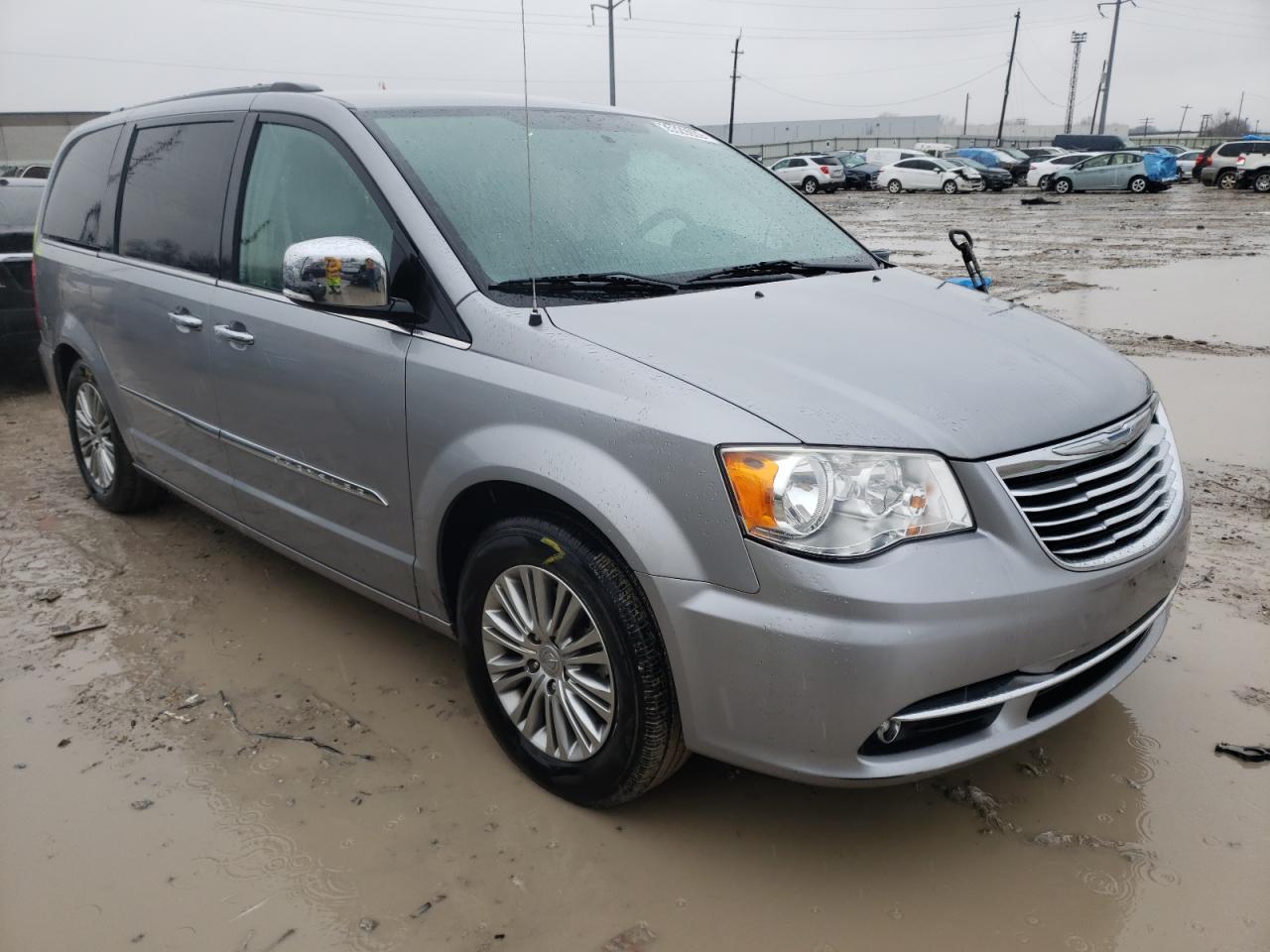 Photo 1 from auction – 2014 CHRYSLER TOWN & COU with VIN 2C4RC1CG8ER365357