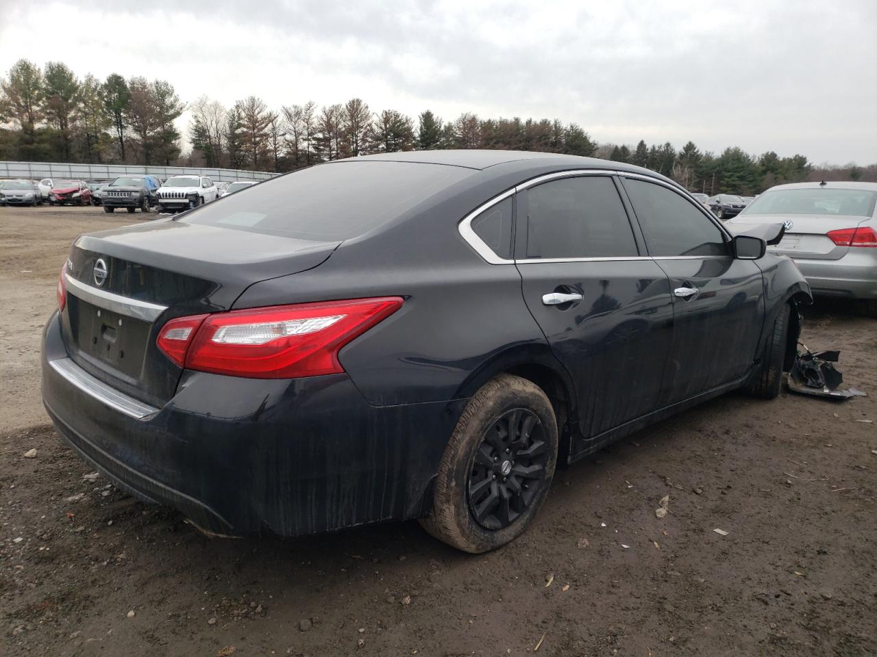 Photo 4 from auction – 2017 NISSAN ALTIMA 2.5 with VIN 1N4AL3AP3HC272826