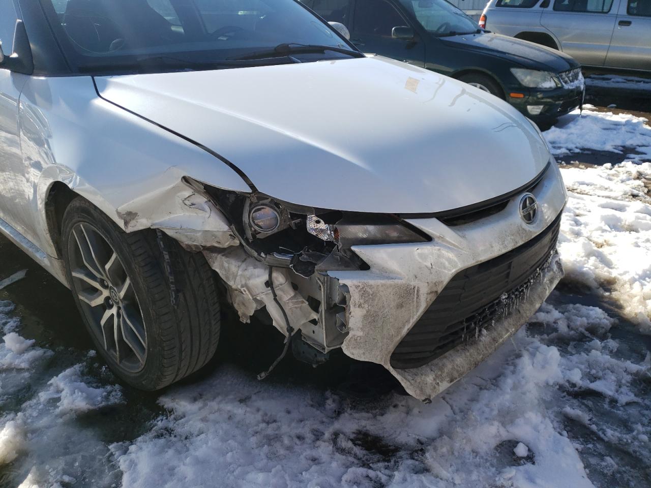 Photo 9 from auction – 2015 TOYOTA SCION TC with VIN JTKJF5C75F3090951