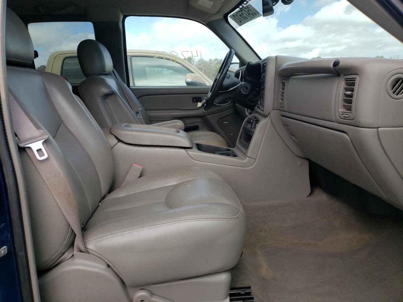 Photo 5 from auction – 2004 CHEVROLET SILVERADO with VIN 2GCEC19T441384620