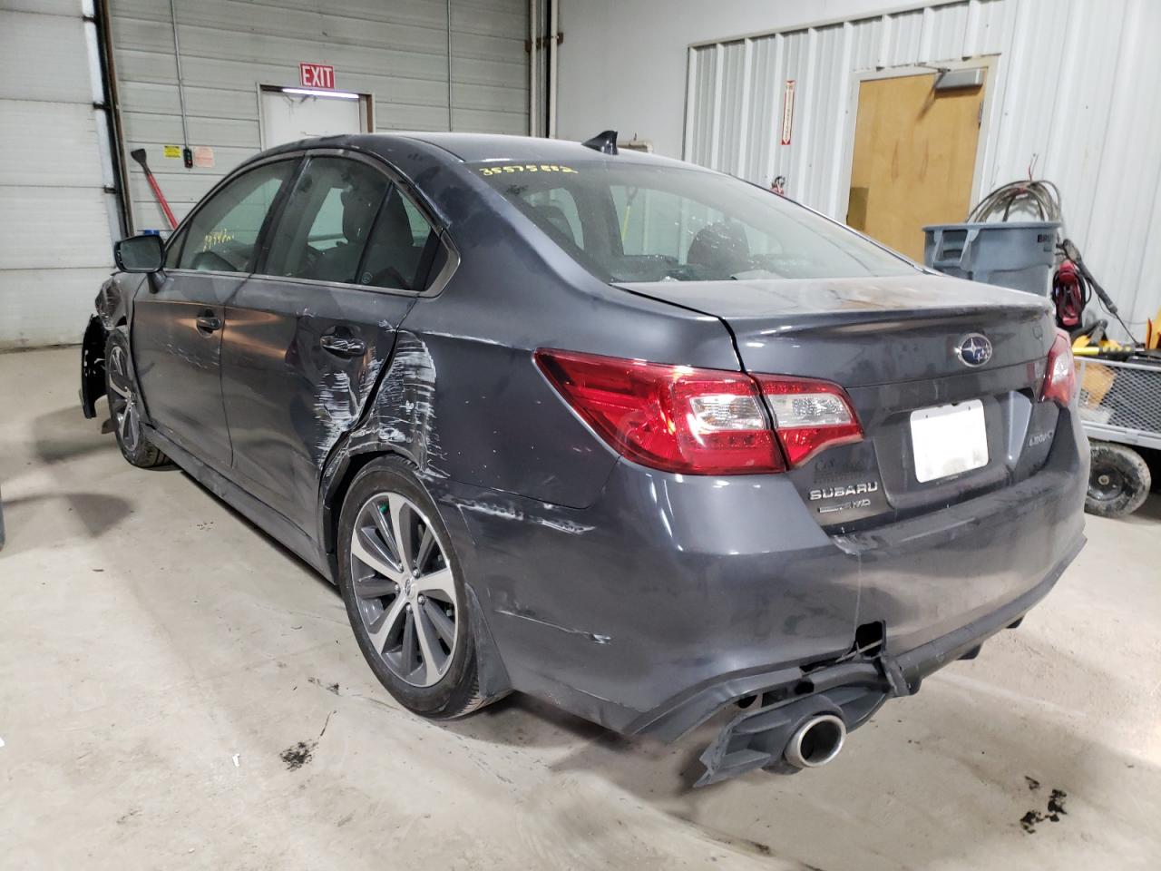 Photo 3 from auction – 2018 SUBARU LEGACY 2.5 with VIN 4S3BNAN69J3029154