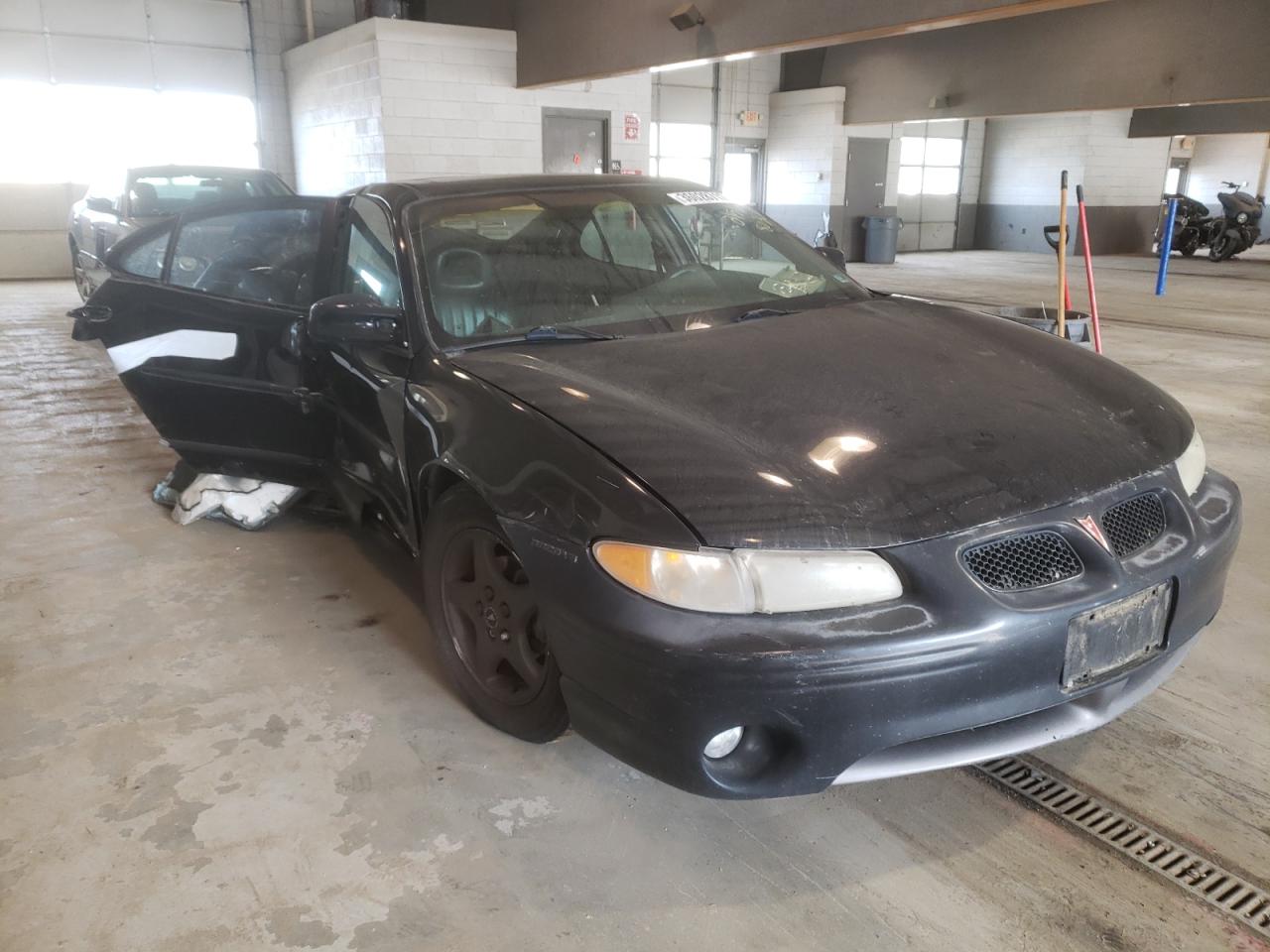 PONTIAC GRAND PRIX 1998 with VIN 1G2WP52KXWF308577 - Photo from auction