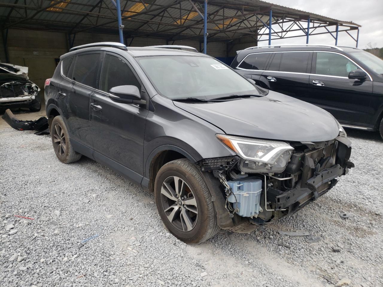 TOYOTA RAV4 XLE 2017 with VIN JTMWFREV8HD094148 - Photo from auction