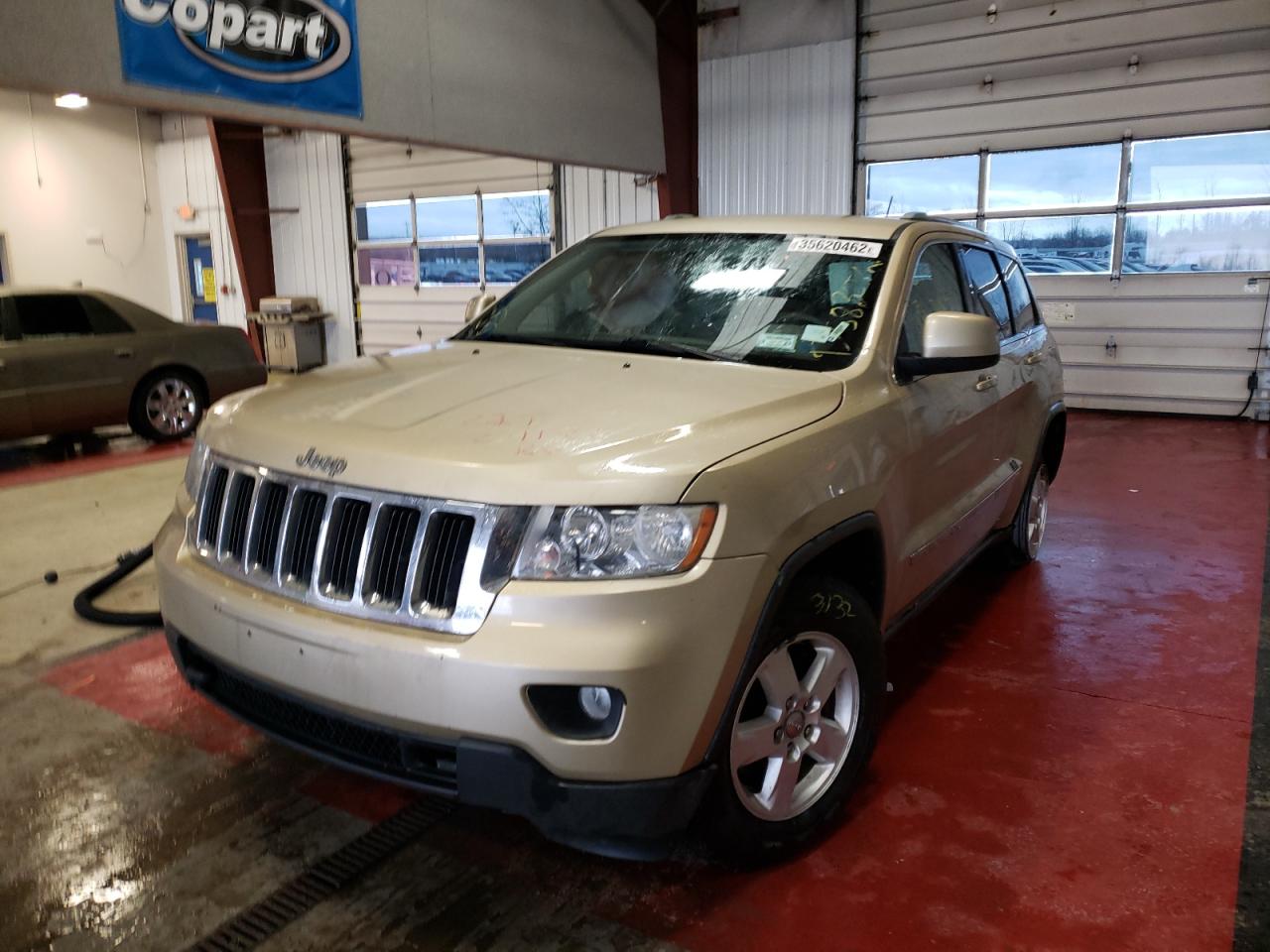 Photo 2 from auction – 2011 JEEP GRAND CHER with VIN 1J4RR4GG2BC595971