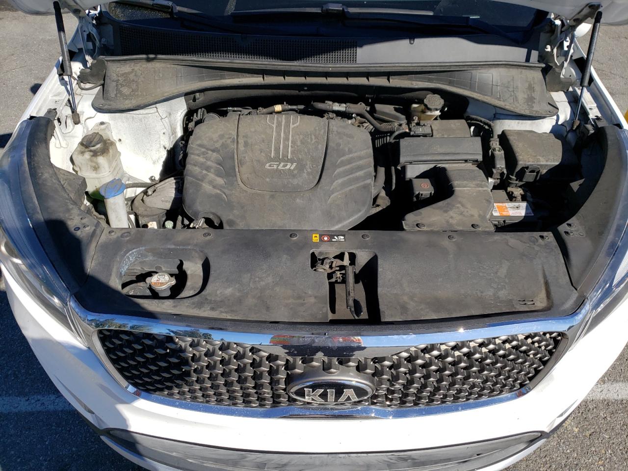 Photo 7 from auction – 2016 KIA SORENTO EX with VIN 5XYPH4A53GG033734