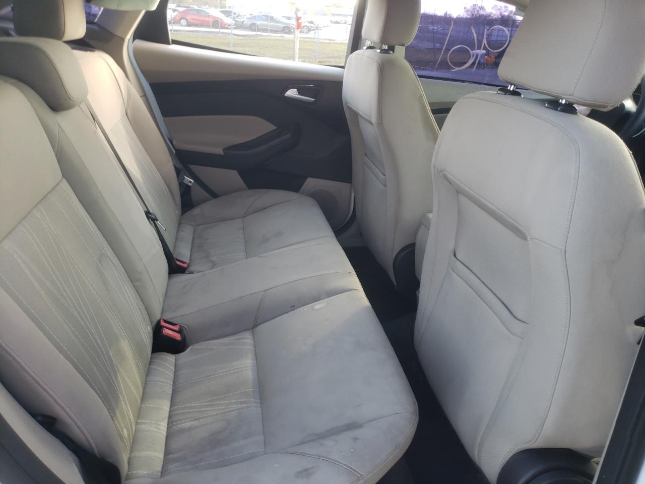 Photo 6 from auction – 2015 FORD FOCUS with VIN 1FADP3F25FL262648