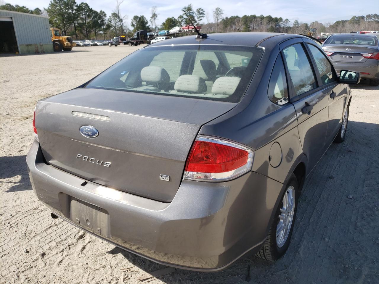 Photo 4 from auction – 2011 FORD FOCUS SE with VIN 1FAHP3FN4BW177336