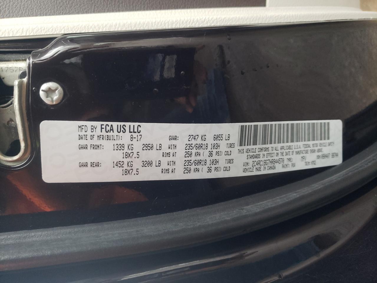 Photo 10 from auction – 2017 CHRYSLER PACIFICA T with VIN 2C4RC1BG7HR844570