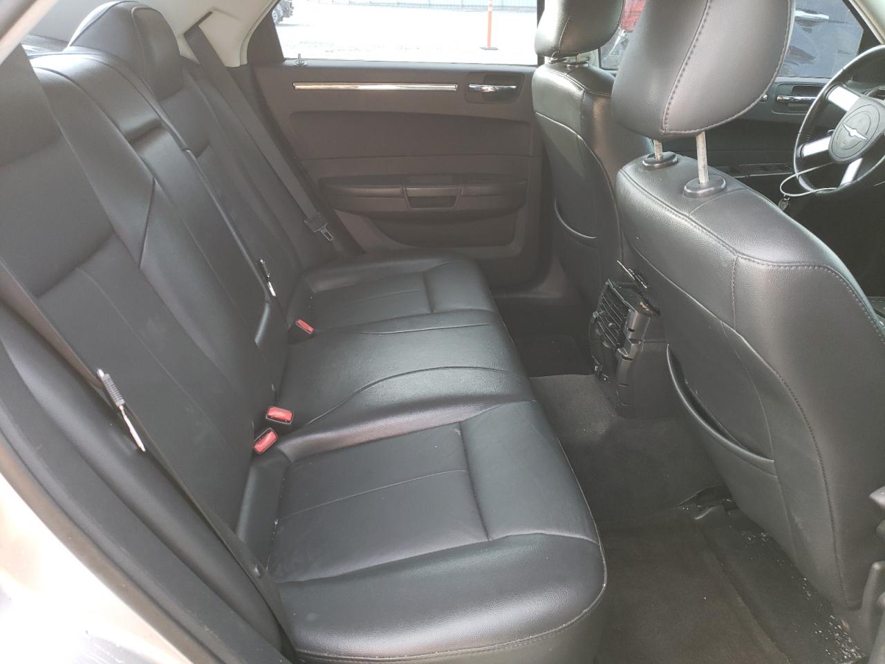Photo 6 from auction – 2010 CHRYSLER 300 TOURIN with VIN 2C3CA5CV4AH300690