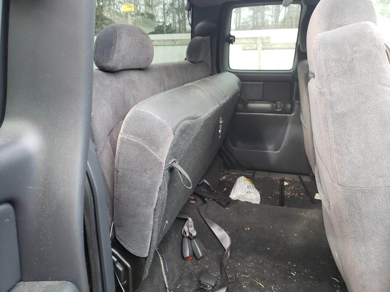 Photo 6 from auction – 2001 CHEVROLET SILVERADO with VIN 2GCEK19T611293203