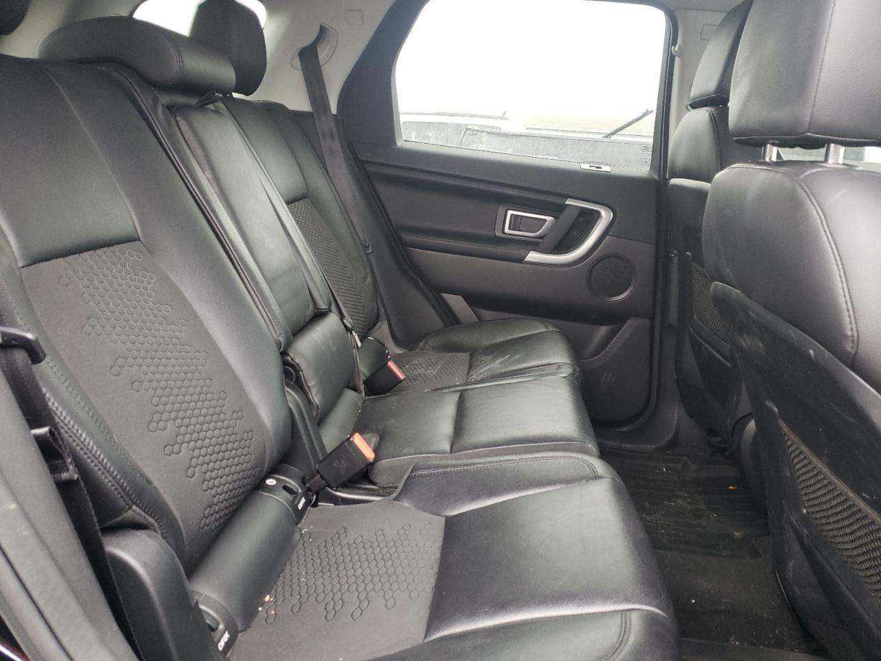 Photo 6 from auction – 2016 LAND ROVER DISCOVERY with VIN SALCP2BG3GH613930