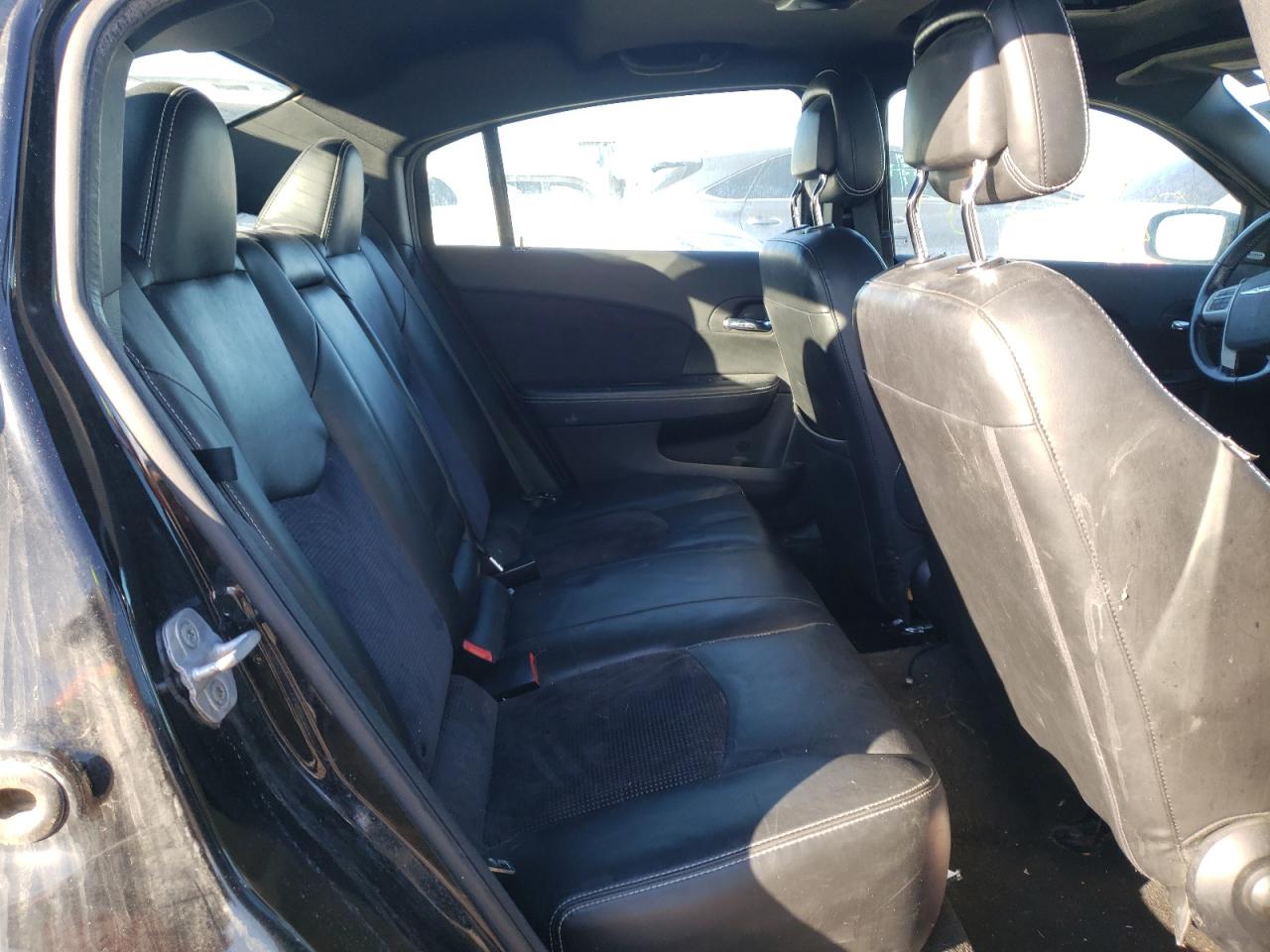Photo 6 from auction – 2011 CHRYSLER 200 with VIN 1C3BC8FG9BN598277