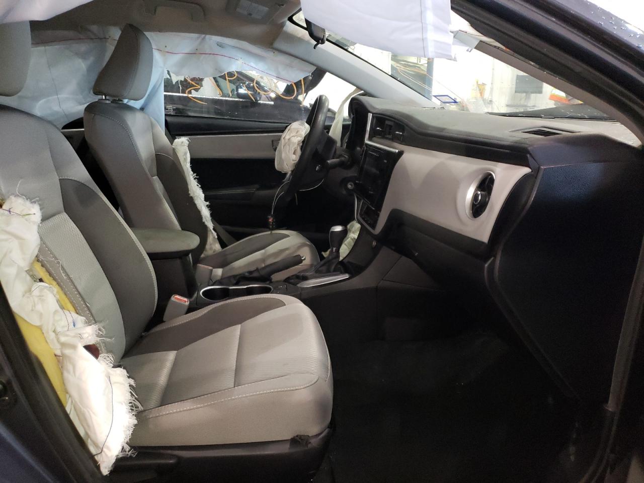 Photo 5 from auction – 2017 TOYOTA COROLLA L with VIN 5YFBURHE0HP700779
