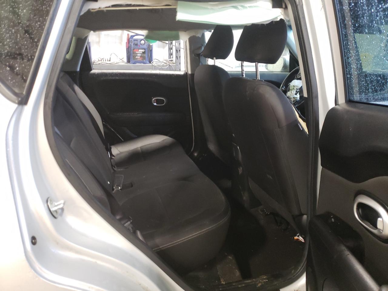 Photo 6 from auction – 2016 KIA SOUL with VIN KNDJN2A2XG7835686