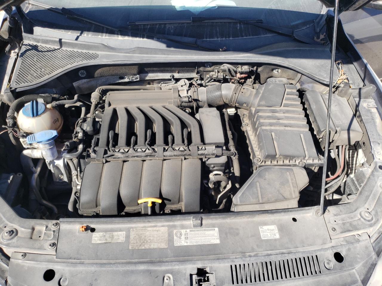 Photo 7 from auction – 2012 VOLKSWAGEN PASSAT SEL with VIN 1VWCM7A30CC045569