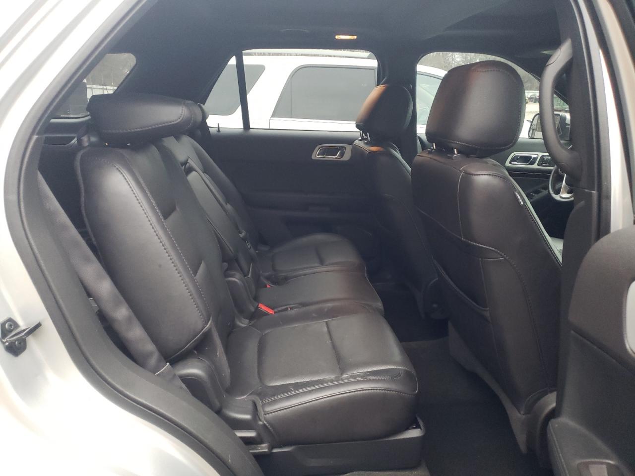 Photo 6 from auction – 2014 FORD EXPLORER L with VIN 1FM5K7F8XEGC10525