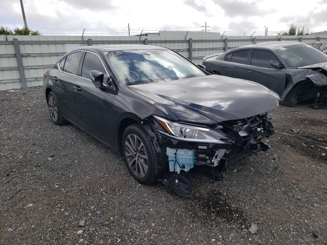 LEXUS ES 2022 with VIN 58ACZ1B18NU118364 - Photo from auction