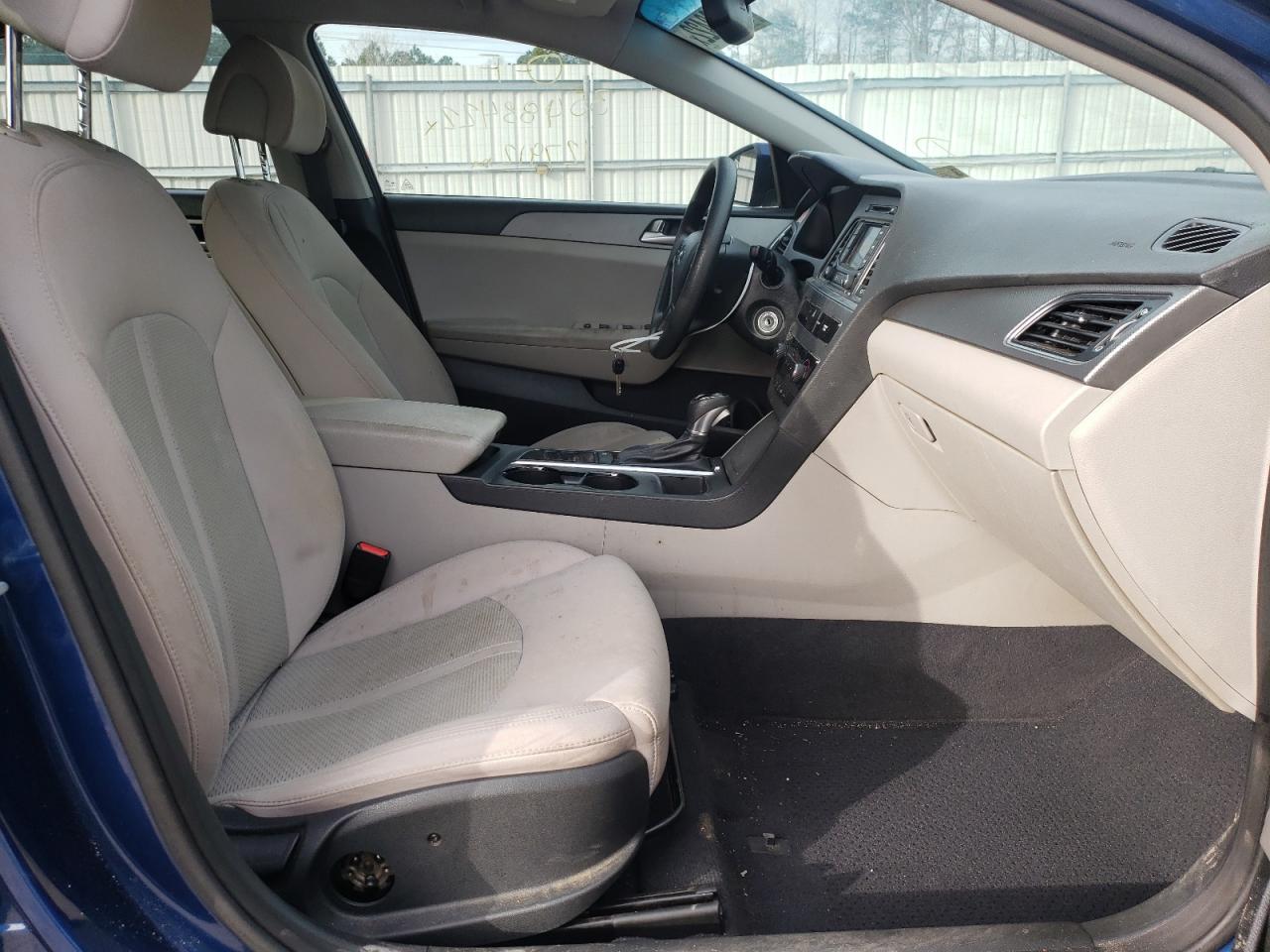 Photo 5 from auction – 2015 HYUNDAI SONATA SE with VIN 5NPE24AF3FH168091