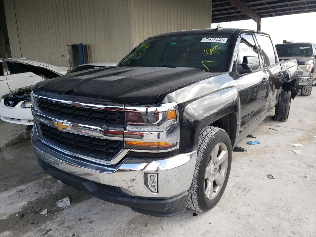 Photo 2 from auction – 2017 CHEVROLET SILVERADO with VIN 3GCPCREC7HG394696