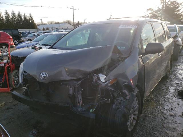 Photo 9 from auction – 2011 TOYOTA SIENNA XLE with VIN 5TDYK3DC2BS159315