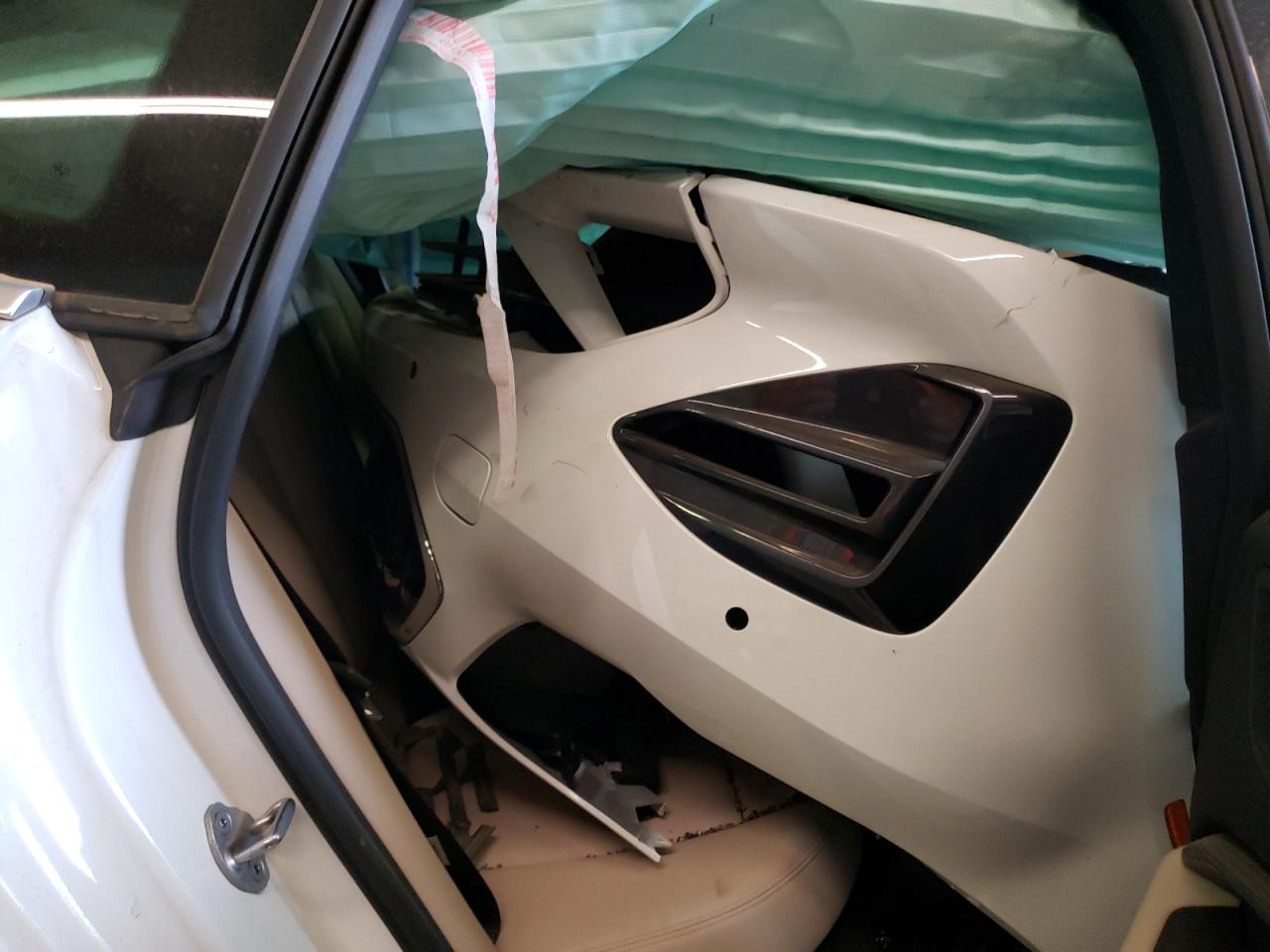 Photo 6 from auction – 2021 BMW 228XI with VIN WBA73AK06M7H54638