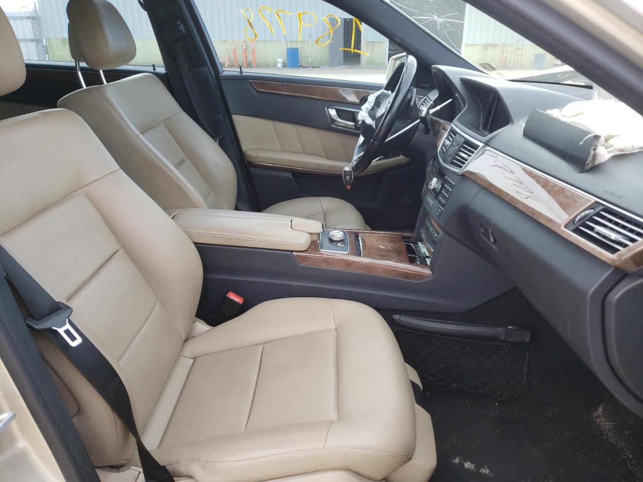 Photo 5 from auction – 2010 MERCEDES-BENZ E 350 with VIN WDDHF5GB5AA210102