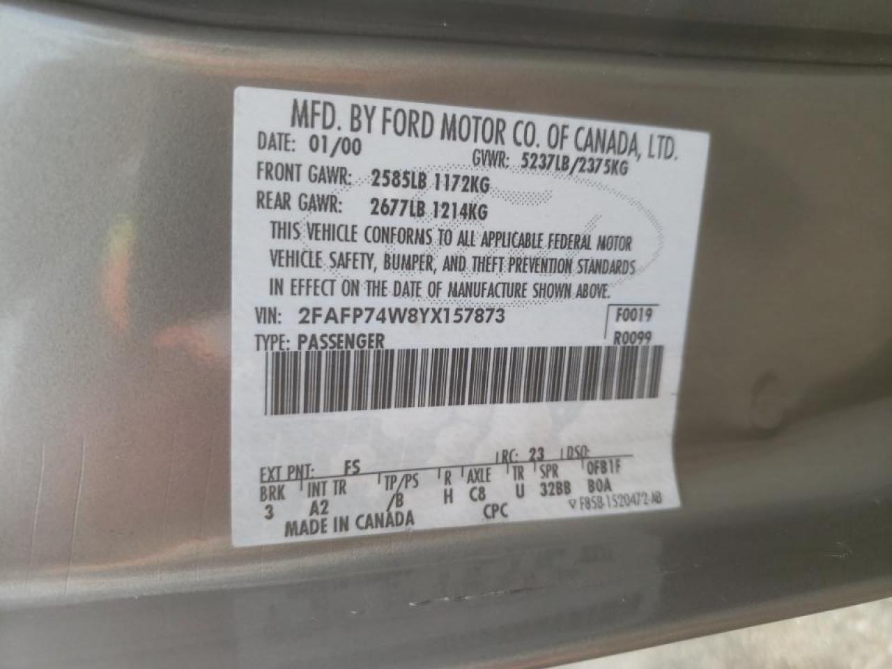Photo 10 from auction – 2000 FORD CROWN VICT with VIN 2FAFP74W8YX157873