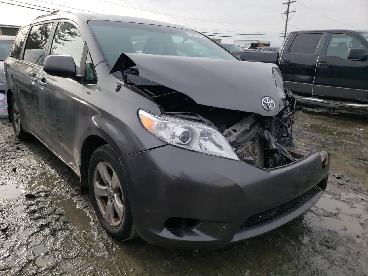 TOYOTA SIENNA LE 2014 with VIN 5TDKK3DC3ES462811 - Photo from auction