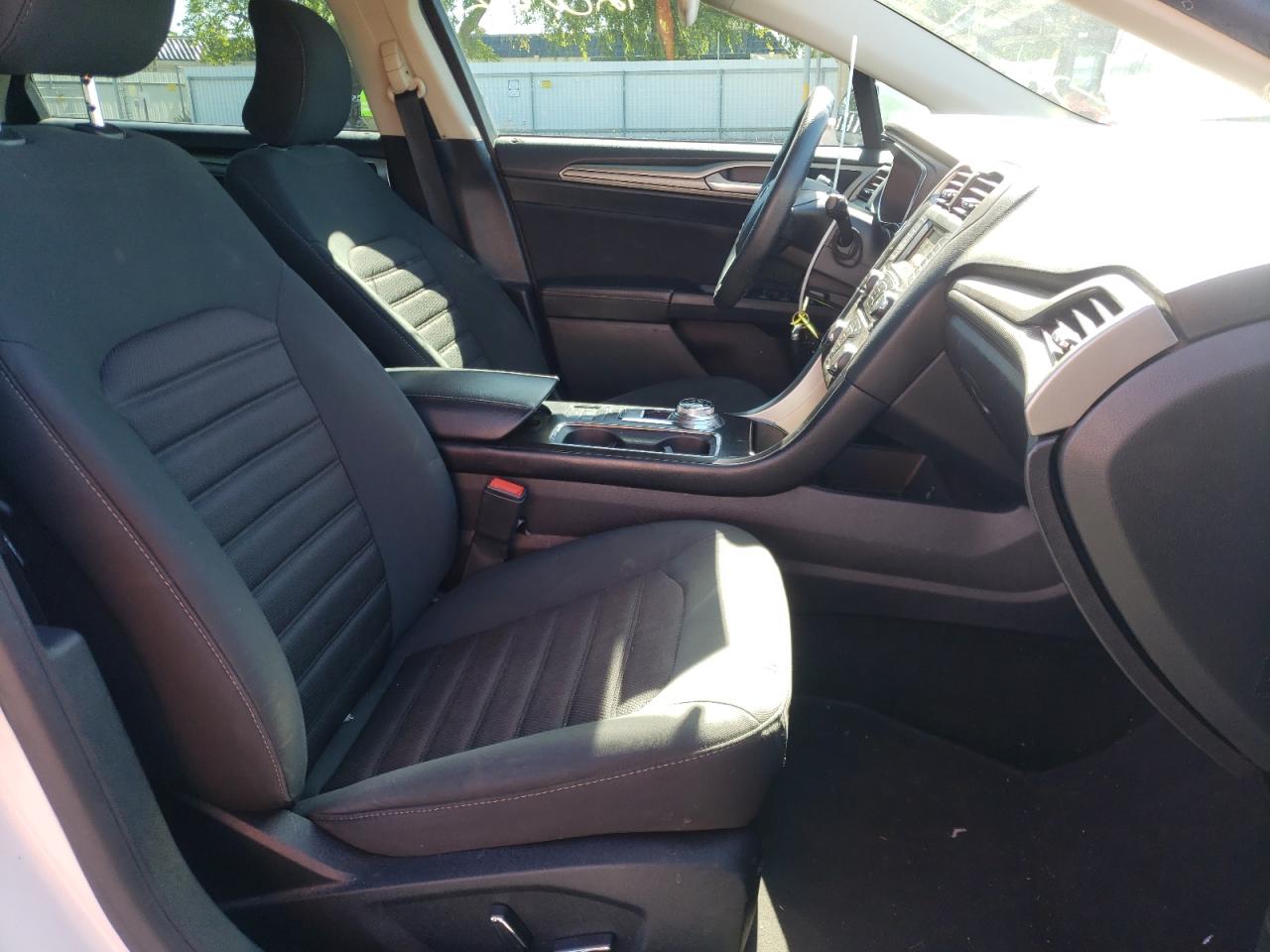 Photo 5 from auction – 2018 FORD FUSION SE with VIN 3FA6P0LU7JR172571