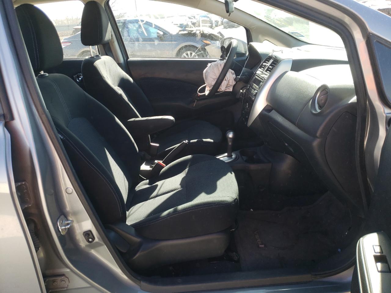 Photo 5 from auction – 2015 NISSAN VERSA NOTE with VIN 3N1CE2CP2FL378239