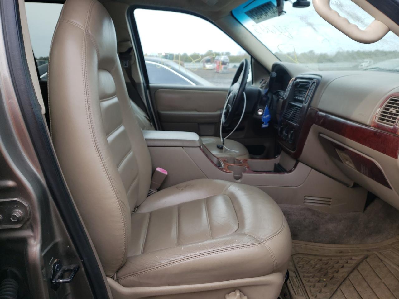 Photo 5 from auction – 2002 FORD EXPLORER X with VIN 1FMDU73W02UB60613