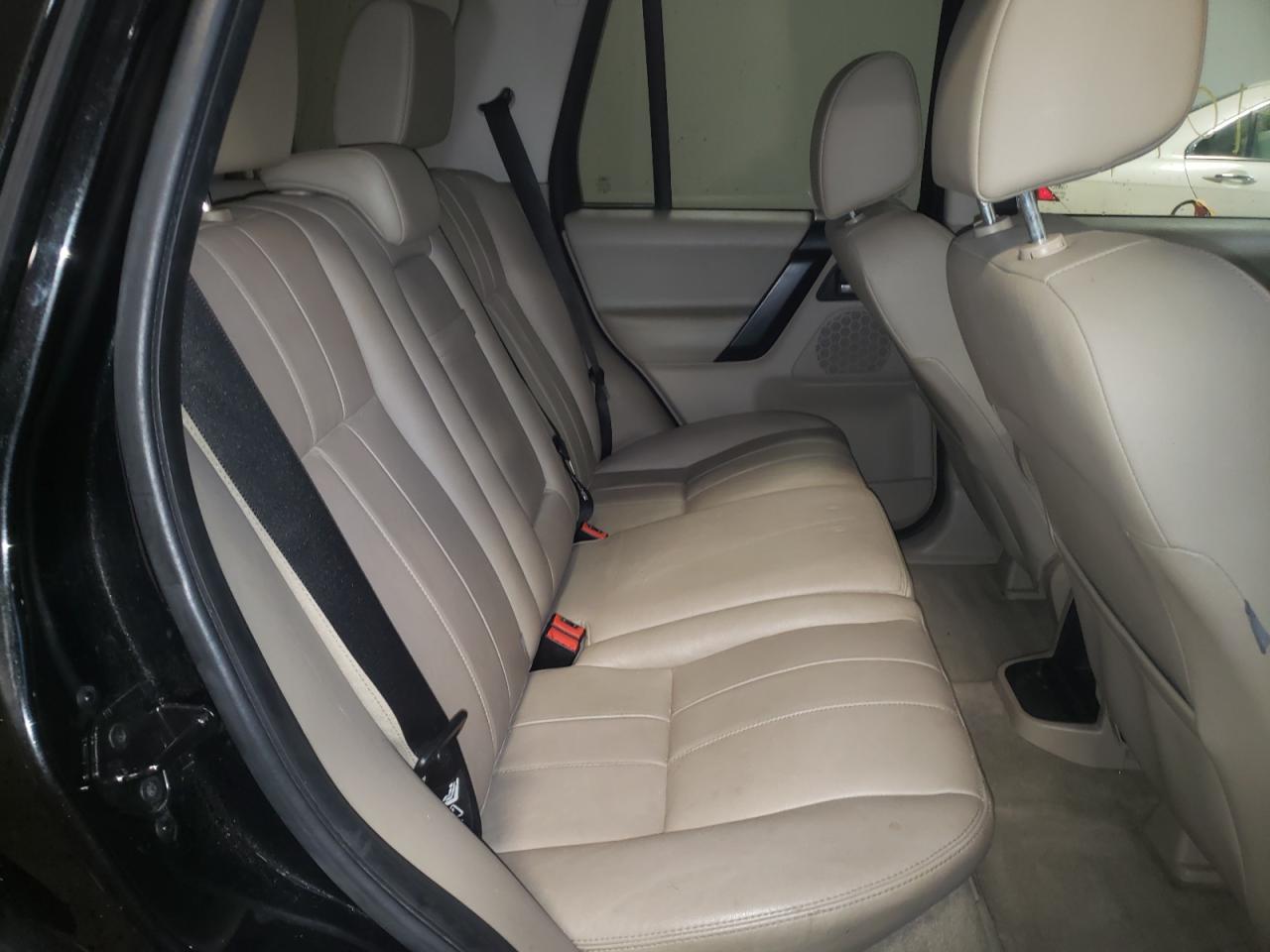Photo 6 from auction – 2011 LAND ROVER LR2 HSE with VIN SALFR2BN5BH258435