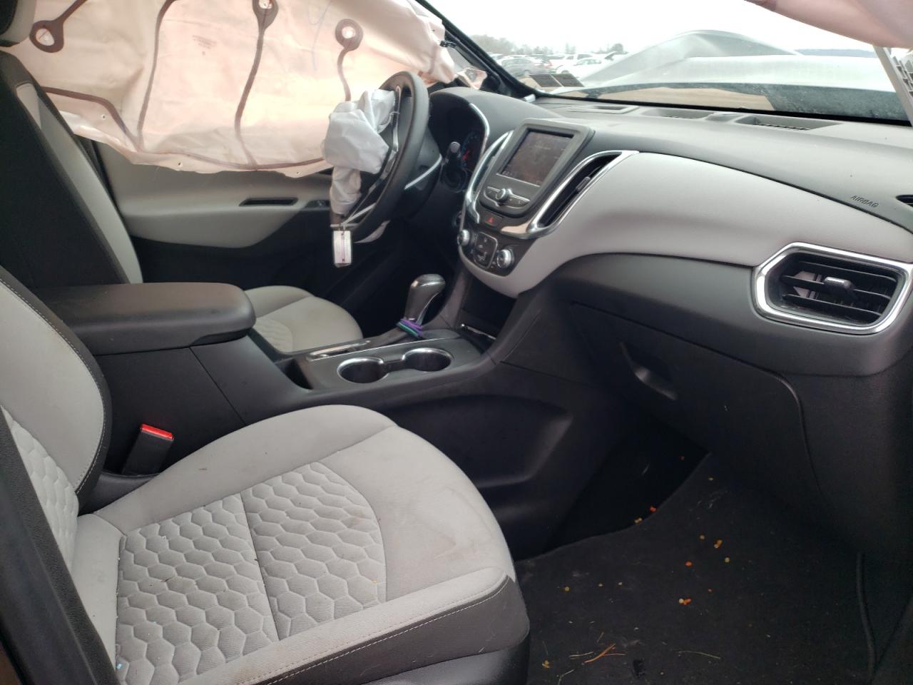 Photo 5 from auction – 2020 CHEVROLET EQUINOX with VIN 2GNAXHEVXL6271086